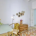 Διαμέρισμα Lovely Traditional 4br Townhouse In Charming By 360 Estates *