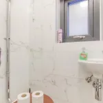 Lovely Traditional 4br Townhouse In Charming By 360 Estates *