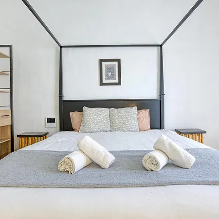 Lovely Traditional 4br Townhouse In Charming By 360 Estates * Isla