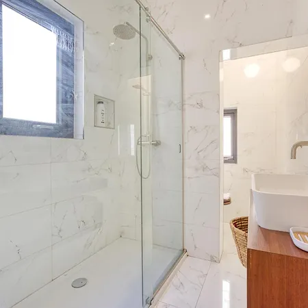 Lovely Traditional 4br Townhouse In Charming By 360 Estates Appartement *