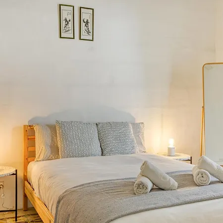 Lovely Traditional 4br Townhouse In Charming By 360 Estates Appartement *