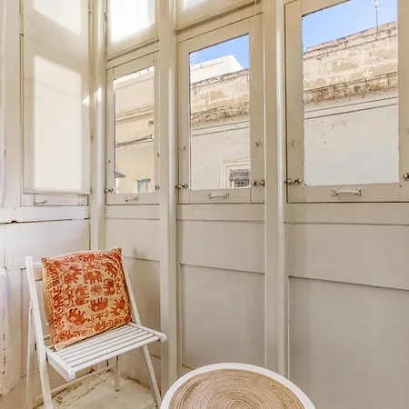 Lovely Traditional 4br Townhouse In Charming By 360 Estates * Isla