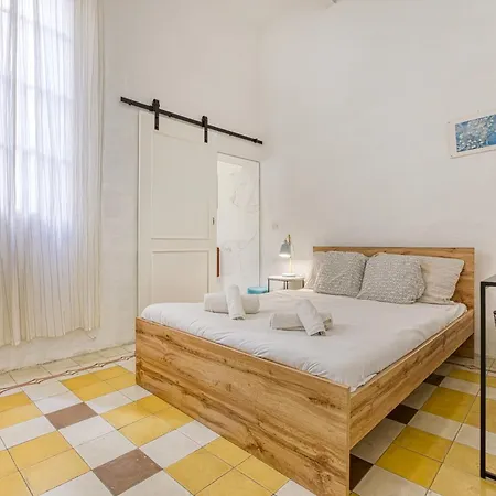 Appartement Lovely Traditional 4br Townhouse In Charming By 360 Estates