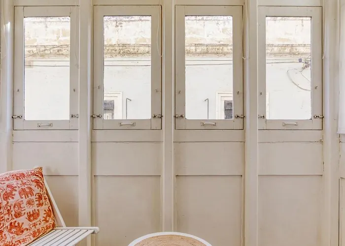 Lovely Traditional 4br Townhouse In Charming By 360 Estates Apartament *