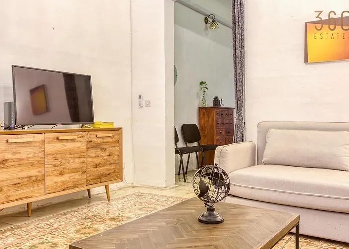 Apartament Lovely Traditional 4br Townhouse In Charming By 360 Estates Senglea