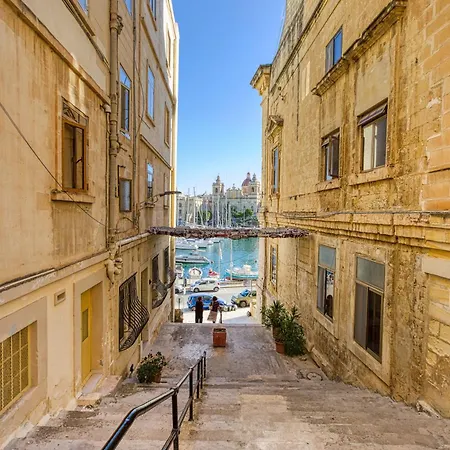 Lovely Traditional 4br Townhouse In Charming By 360 Estates * Senglea