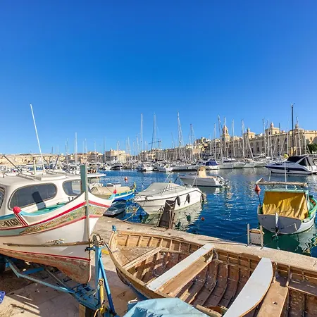 Lovely Traditional 4br Townhouse In Charming By 360 Estates * Senglea