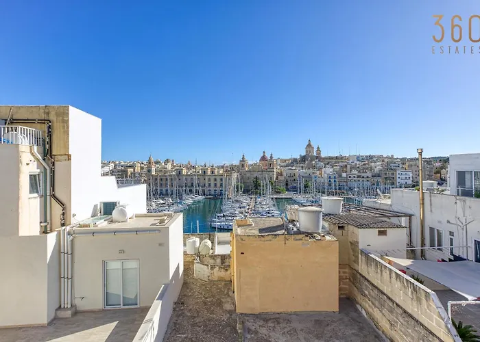 Lovely Traditional 4br Townhouse In Charming By 360 Estates Apartment Senglea